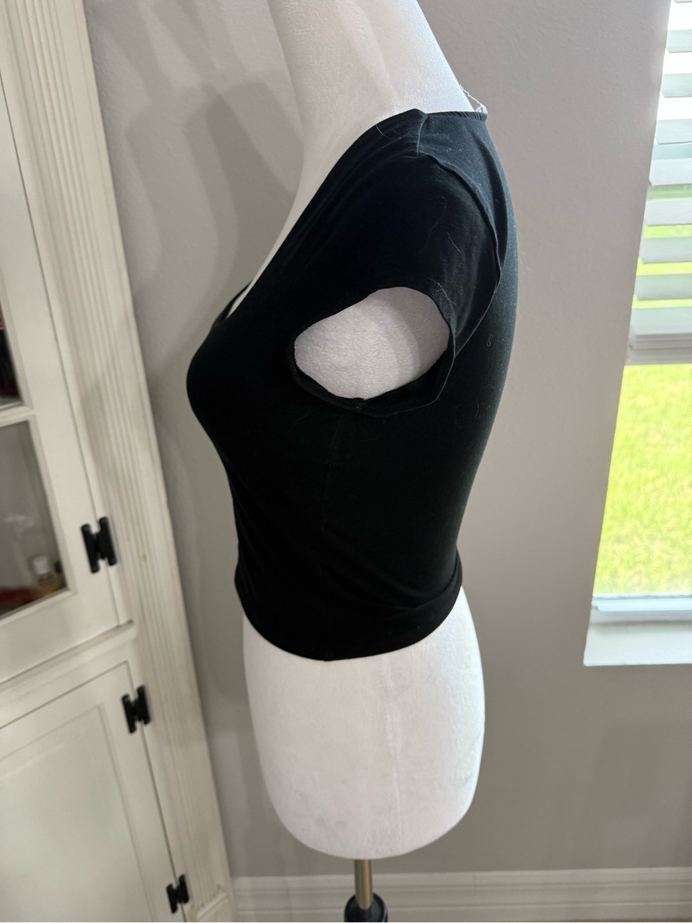 Garage Black Square Scoop Crop Top - Picture 2 of 6
